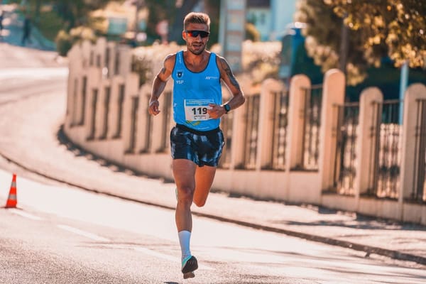 Heat Acclimatization in 2026: The Under-Trained Edge That Decides Hot Summer Races Before the Gun Even Fires