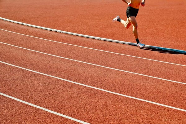 Lactate Threshold vs VO2 Max in 2026: The Number Serious Amateurs Should Actually Train, and Why the Lab Test Is Worth the $200